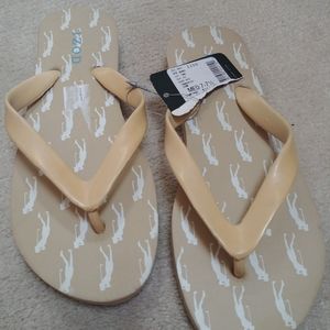 NWT Izod Flip flops